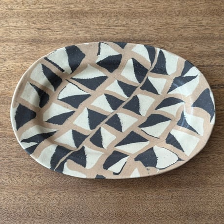Nerikomico リムオーバル皿 N7（約24.5×17cm)