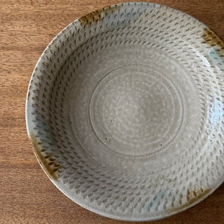 えのきだ窯 榎田智　とびカンナ皿  エ45A (直径約21.5cm)