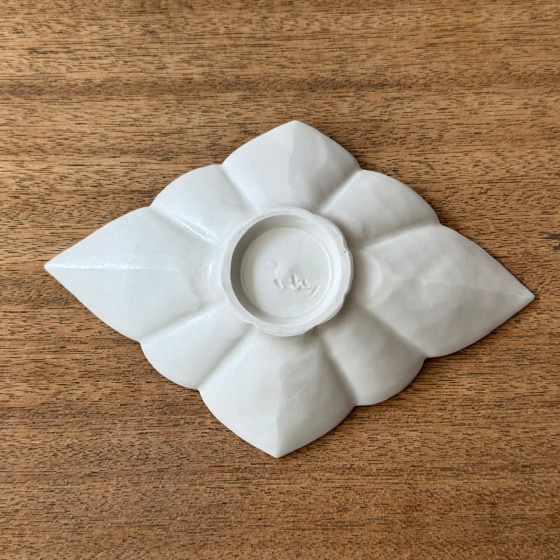 宮田竜司 マット釉白磁菱形皿（小） ミ10A (約19×13cm) | kogeiseikat