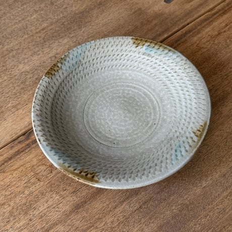 えのきだ窯 榎田智　とびカンナ皿  エ45A (直径約21.5cm)