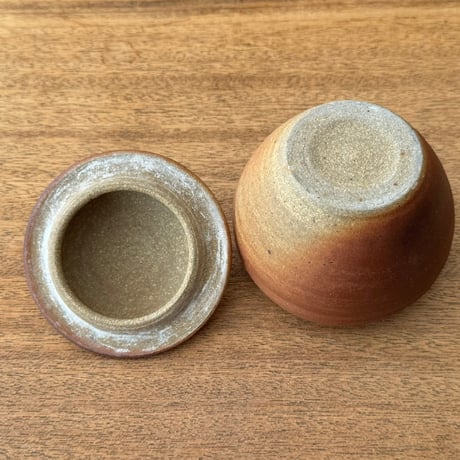川尻製陶所　塩壷M 上膨れ シM上F