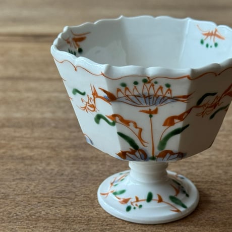 宮田竜司　呉須赤絵面取稜花高杯  ミ7A（直径約8.5cm)