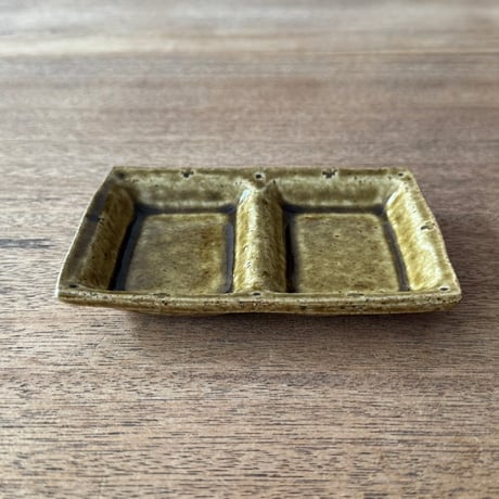 うちだちはる　角わかれ皿 U16A (約11.5×8cm)