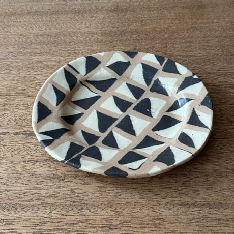 Nerikomico リムオーバル皿 N4A（約15.5×13cm)