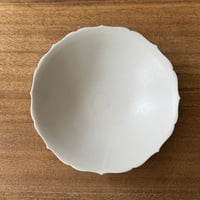 宮田竜司　マット釉稜花鉢  ミ16B (直径約22.5cm)