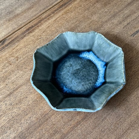村澤陶苑 村澤享　青灰釉八角皿 ム4B (直径約18cm)