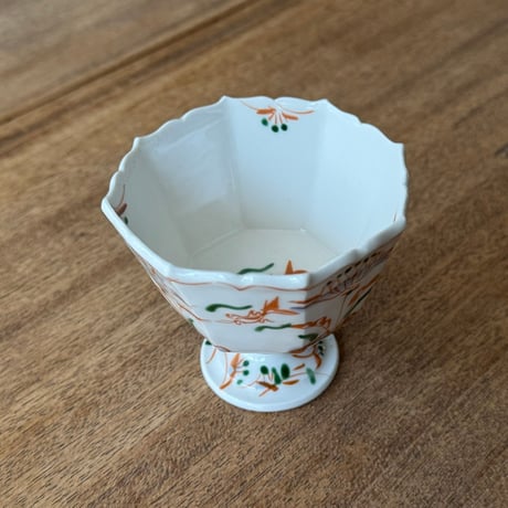 宮田竜司　呉須赤絵面取稜花高杯  ミ7B（直径約8.5cm)