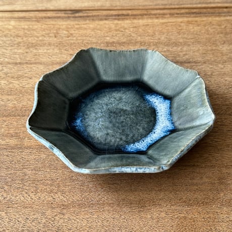村澤陶苑 村澤享　青灰釉八角皿 ム4B (直径約18cm)