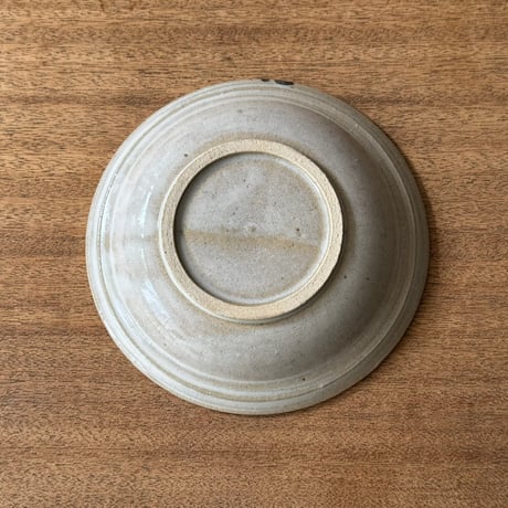 村澤陶苑 村澤享　藁灰釉皿 ム19B(直径約18.5cm)