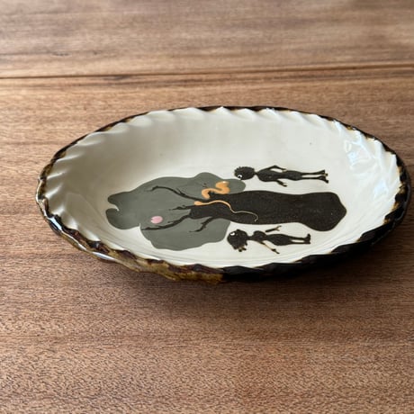 てつ工房 小島鉄平　楕円皿  (約22.5×18cm) アダムとイブ