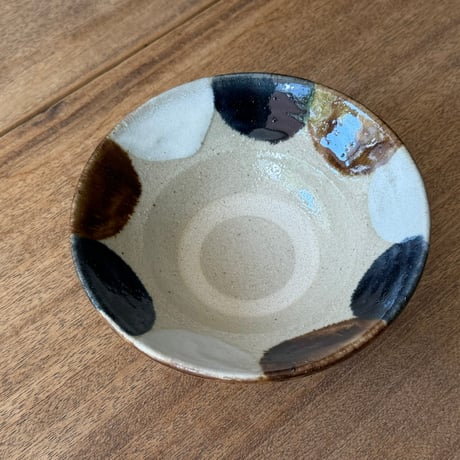 強戸窯　平どんぶり（中）ゴ平どA（直径約17.5cm)