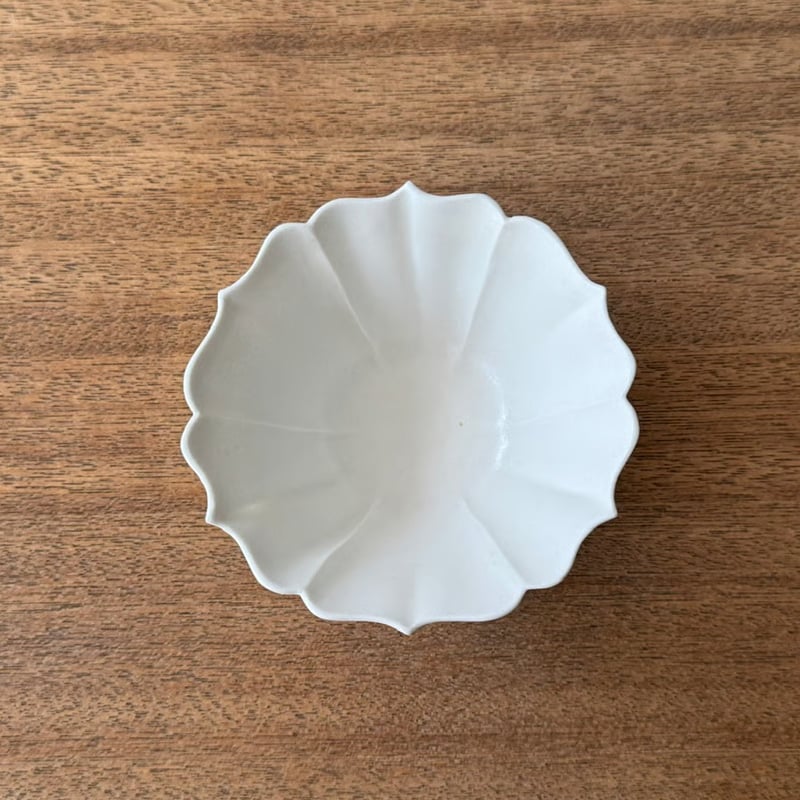 宮田竜司 マット釉白磁稜花小鉢 ミ17B (直径約10.5cm) | kogeiseika