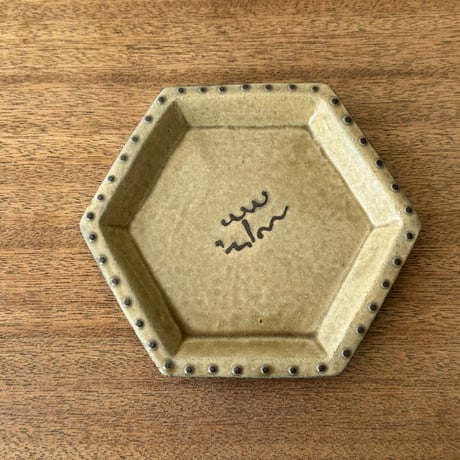 陶房カタチ　 6角皿 カ2A （約15.5×15.5cm)