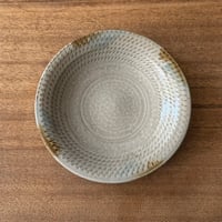 えのきだ窯 榎田智　とびカンナ皿  エ45A (直径約21.5cm)