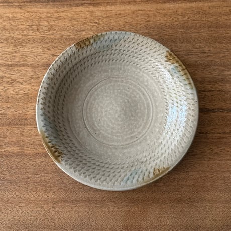 えのきだ窯 榎田智　とびカンナ皿  エ45A (直径約21.5cm)