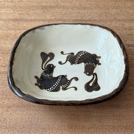 てつ工房 小島鉄平　長角鉢  (約18.5×16cm)