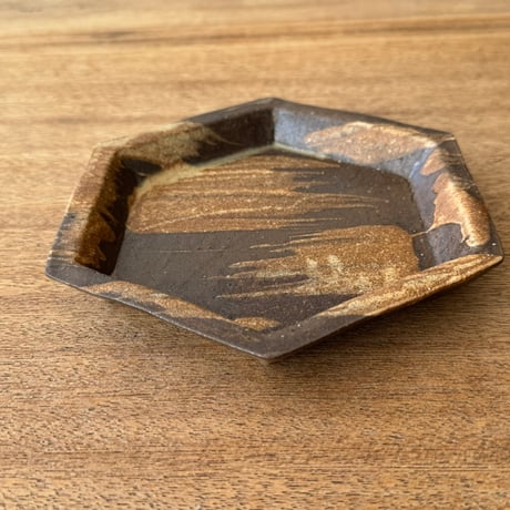 陶房カタチ　 6角皿 カ2E （約15.5×15.5cm)