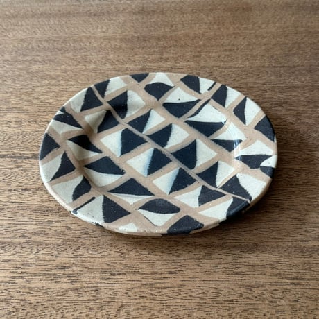 Nerikomico リムオーバル皿 N4B（約15.5×13cm)