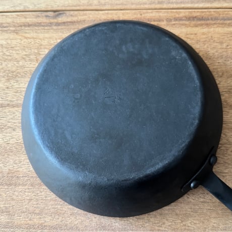 野鍛冶やまご　ちょっと深めの鉄フライパン 22cm や22