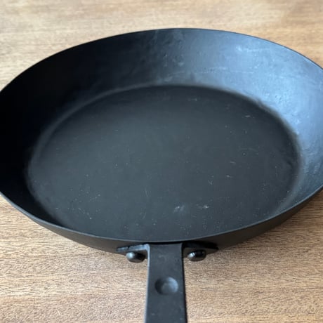 野鍛冶やまご　ちょっと深めの鉄フライパン 26cm や26