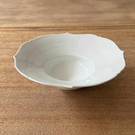 宮田竜司　稜花リム鉢 ミ29B (直径約16cm)