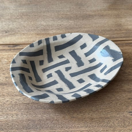 Nerikomico リムオーバル皿 N26（約20.5×17cm)