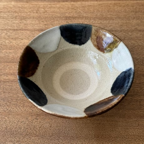 強戸窯　平どんぶり（中）ゴ平どA（直径約17.5cm)