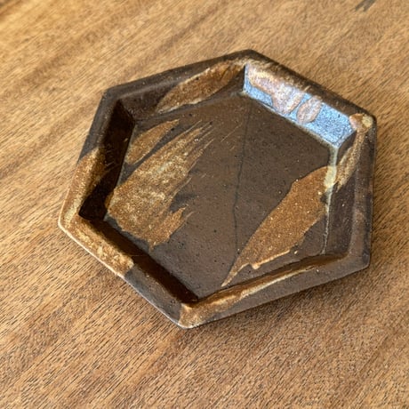 陶房カタチ　 6角皿 カ2F （約15.5×15.5cm)