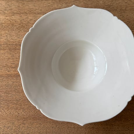 宮田竜司　稜花リム鉢 ミ29B (直径約16cm)