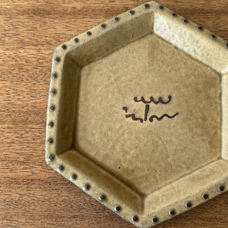 陶房カタチ　 6角皿 カ2A （約15.5×15.5cm)