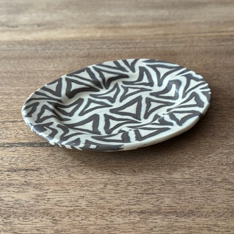 Nerikomico リムオーバル皿 N5A（約15.5×13cm)