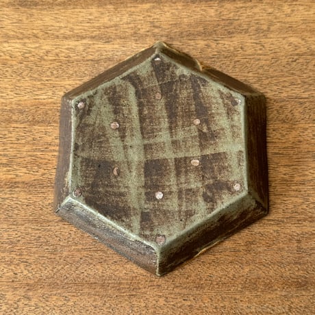 陶房カタチ　 6角皿 カ2E （約15.5×15.5cm)