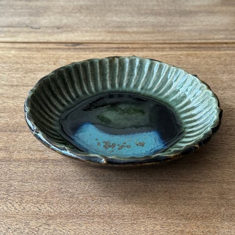 村澤陶苑 村澤享　青銅釉稜花しのぎ皿 ム8B (直径約18cm)