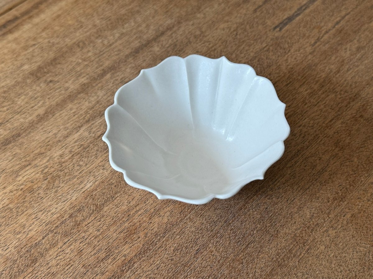 宮田竜司 マット釉白磁稜花小鉢 ミ17A (直径約10.5cm) | kogeiseika