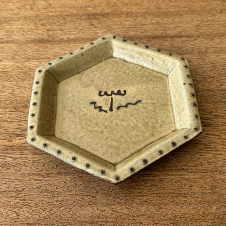 陶房カタチ　 6角皿 カ2B （約15.5×15.5cm)