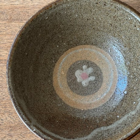 強戸窯　飯碗 (中) AゴめA （直径約12cm)