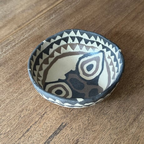 Nerikomico 丸鉢（ブア族・フクロウ） N40B（直径約13cm)