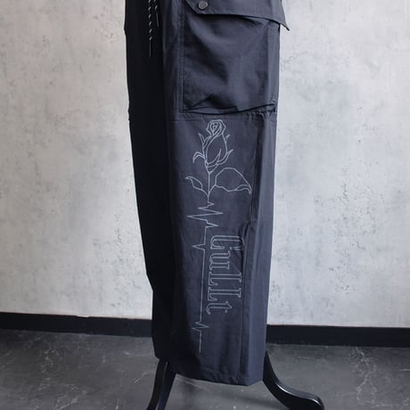 ROSE SIGNAL CARGO PANTS(BLACK)