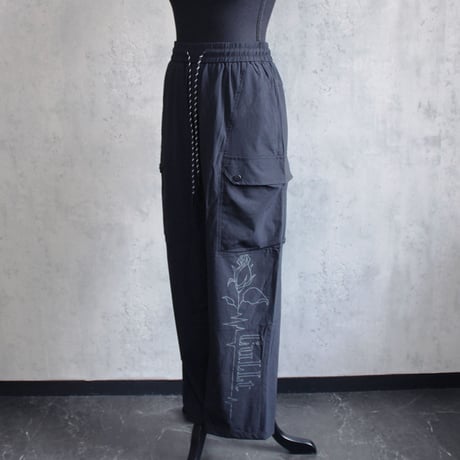 ROSE SIGNAL CARGO PANTS(BLACK)