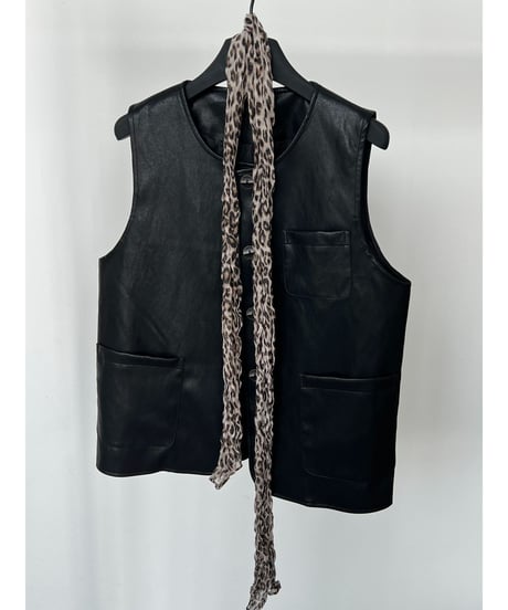 faux leather vest　hm3238