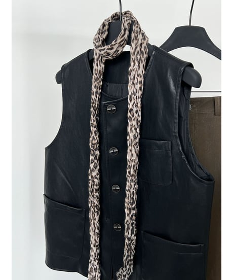 faux leather vest　hm3238