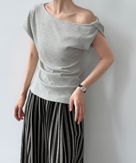 asymmetric ribbed top / 2color　hm3019