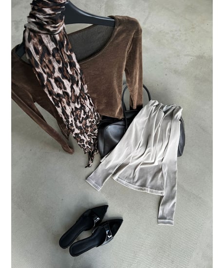 velvet u-neck top / 2color　hm3235