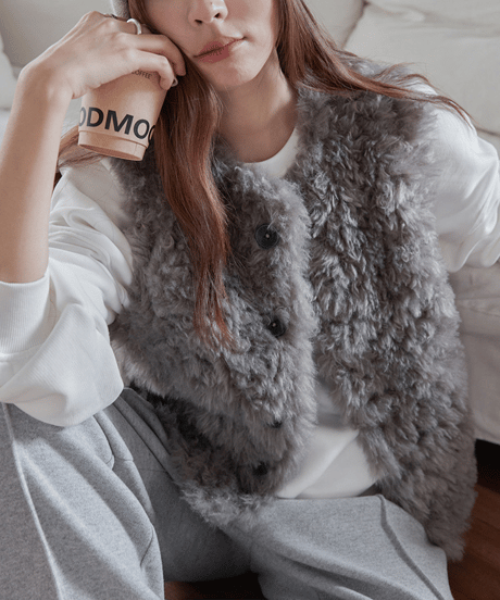 faux fur vest　hm3268