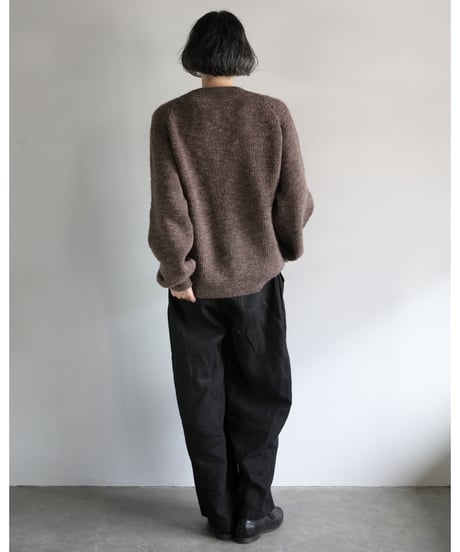 MITTAN / ウルグアイスラブNMウールセーター <茶杢>