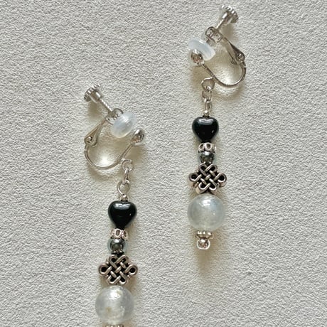 རིས་གཟུགས། リースク） ― 像 ― 　ピアス／イヤリング