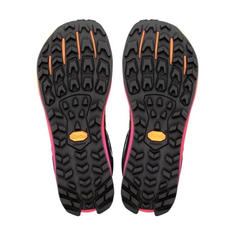 ALTRA LONE PEAK 9+ W BLACKKNOCKOUTPINK/ローンピーク9プラス ウィメンズ ブラックノックアウトピンク
