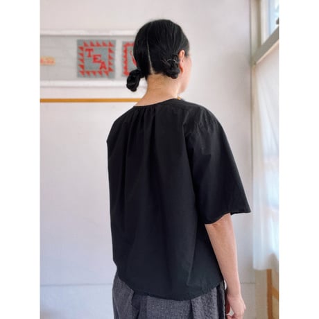 フーコ　ギャザーブラウス