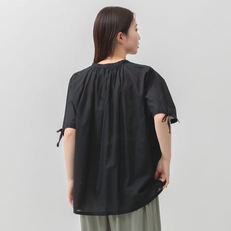綿100%　肩ギャザー　アレンジ　軽やか　フレンチブラウス　【ブラック】　M~Lサイズ