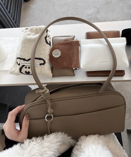 long handle boston bag